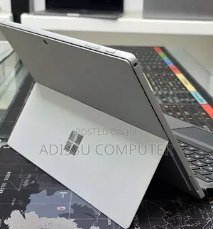 New Laptop Microsoft Surface 16GB Intel Core i7 SSD 512GB