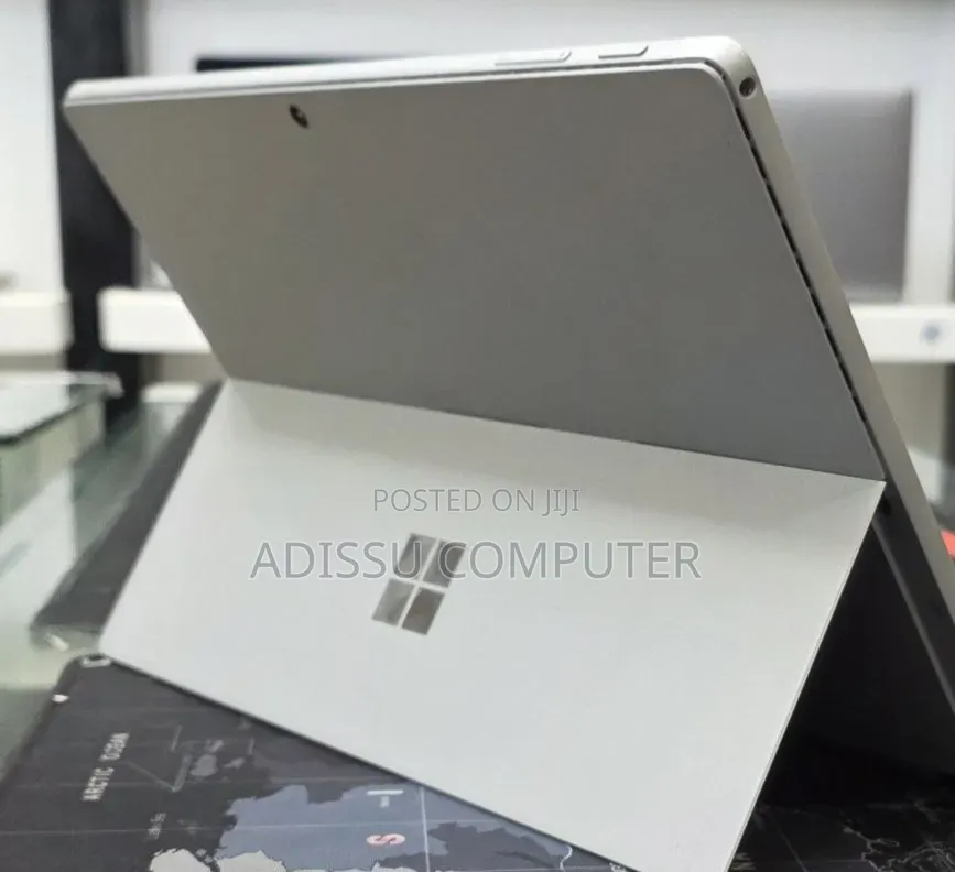 New Laptop Microsoft Surface 16GB Intel Core i7 SSD 512GB