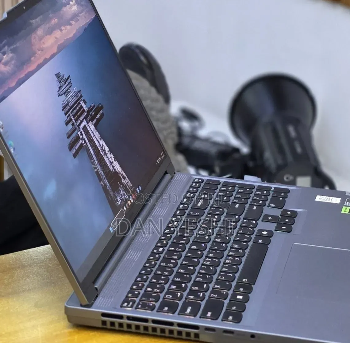 New Laptop Lenovo Legion 5 16GB AMD Ryzen 7 SSD 1T