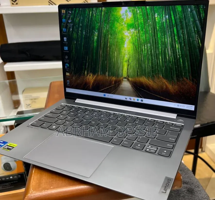 New Laptop Lenovo 16GB Intel Core i7 SSD 512GB