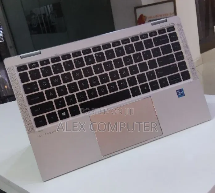 New Laptop HP EliteBook 1040 G8 16GB Intel Core i7 SSD 512GB