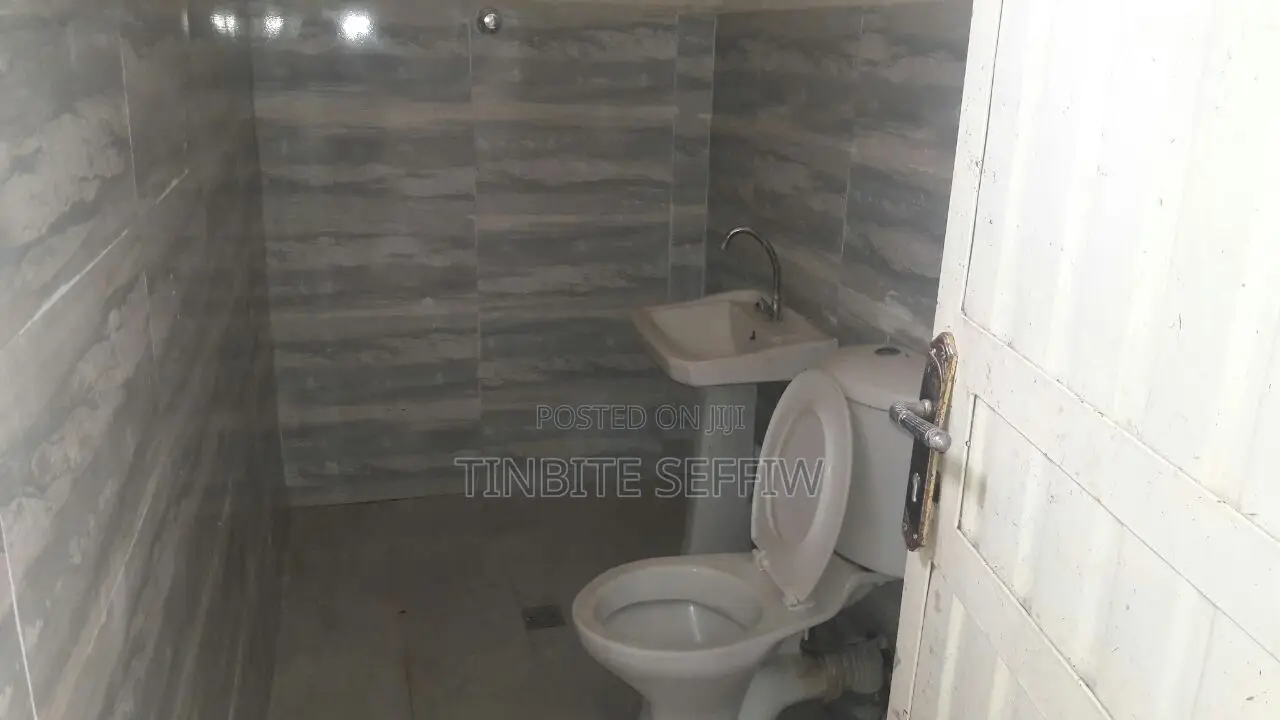 3bdrm Condo in Akaky Kaliti for sale
