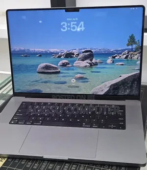New Laptop Apple MacBook Pro 2019 32GB Apple M1 SSD 1T
