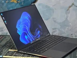 New Laptop Dell XPS 15 9500 16GB Intel Core i7 SSD 512GB