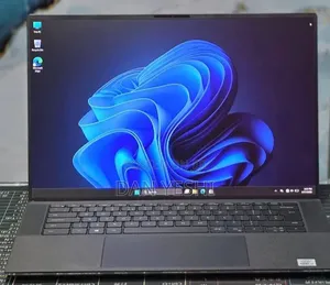 New Laptop Dell XPS 15 9500 16GB Intel Core i7 SSD 512GB