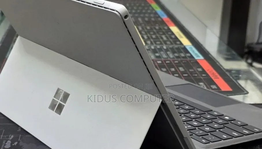 New Laptop Microsoft Surface 16GB Intel Core i7 SSD 512GB