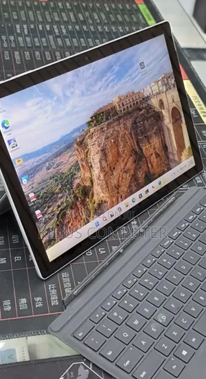 New Laptop Microsoft Surface 16GB Intel Core i7 SSD 512GB