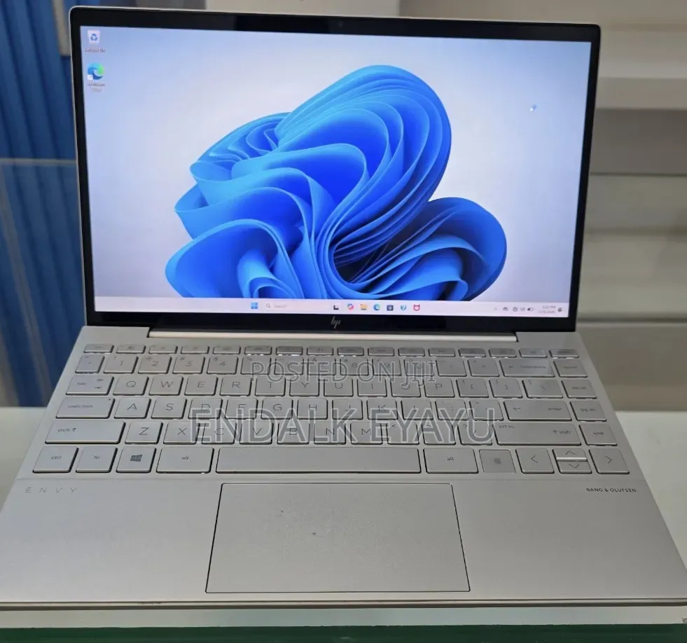 New Laptop HP Envy 13 16GB Intel Core i5 SSD 512GB