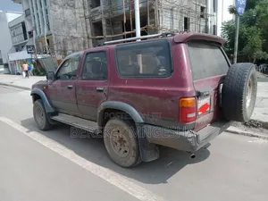 Toyota Hilux Surf 1992 Red