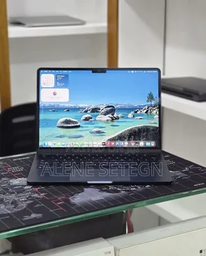 New Laptop Apple MacBook Air 2022 M2 8GB Apple M2 SSD 256GB