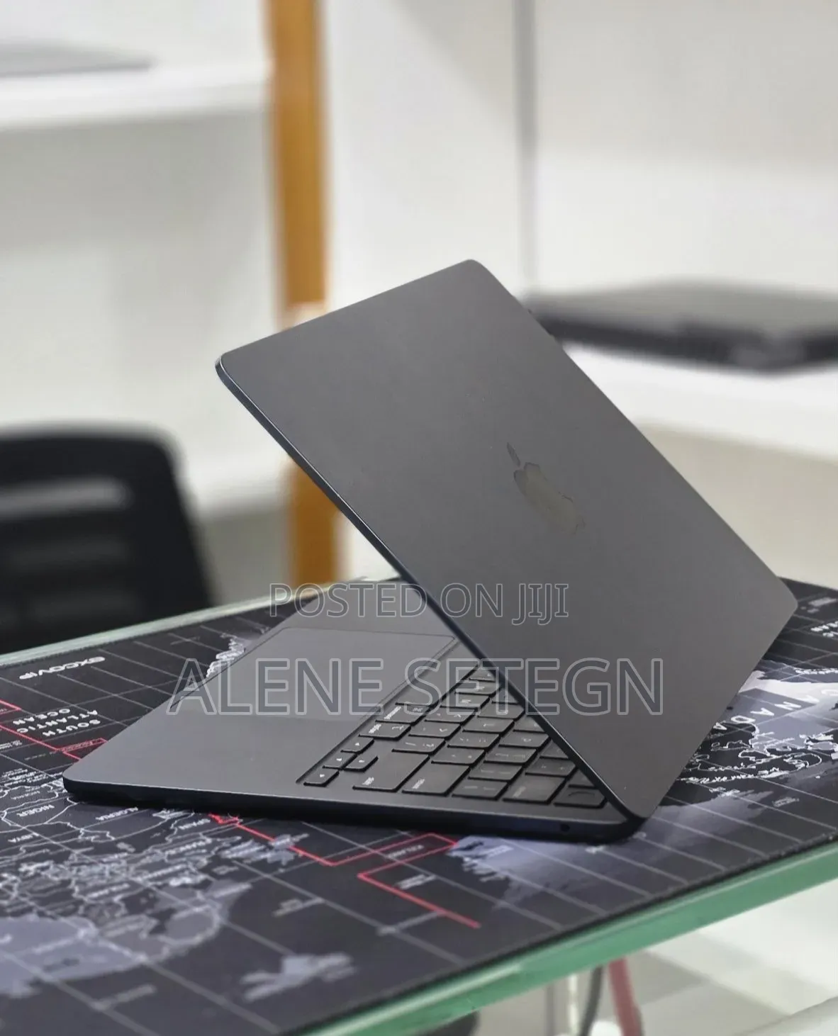 New Laptop Apple MacBook Air 2022 M2 8GB Apple M2 SSD 256GB
