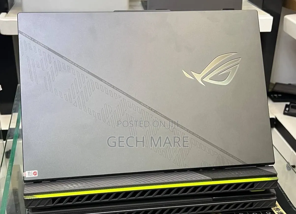 New Laptop Asus ROG Strix G15 16GB Intel Core i9 SSD 1T