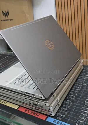 New Laptop HP Pavilion 14 8GB Intel Core i5 SSD 256GB