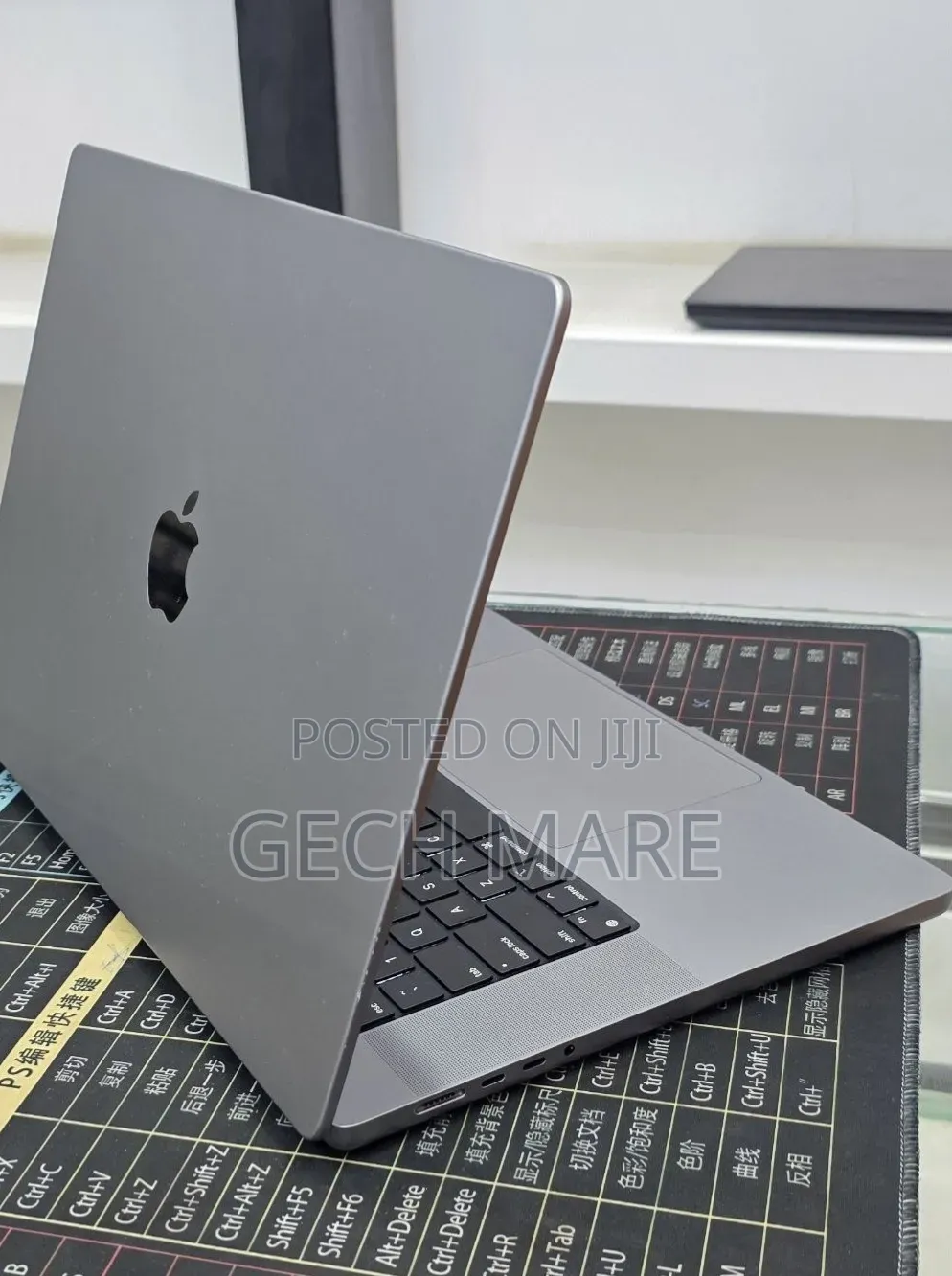 New Laptop Apple MacBook Pro 2021 M1 32GB Apple M1 Pro SSD 1T