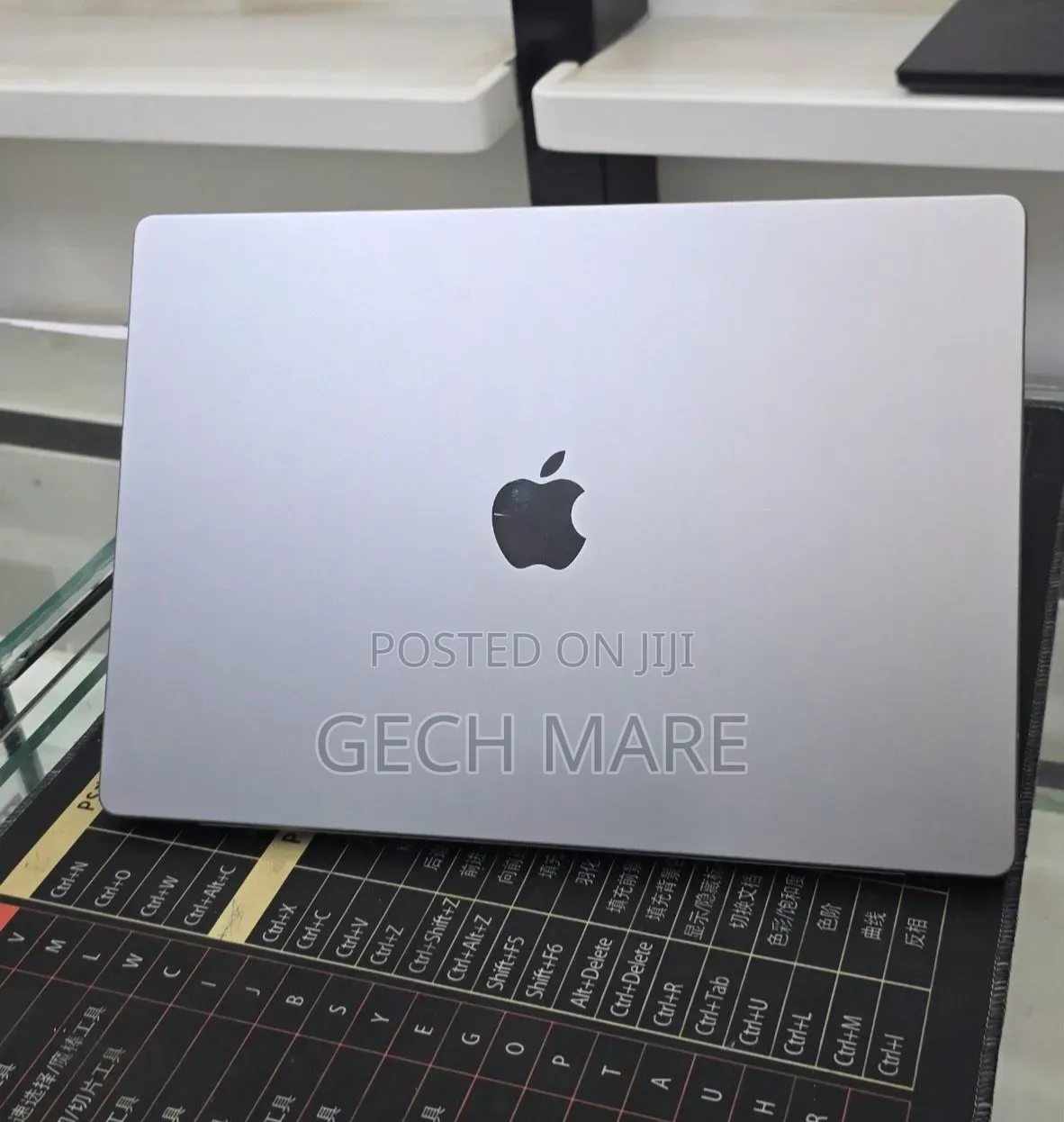New Laptop Apple MacBook Pro 2021 M1 32GB Apple M1 Pro SSD 1T