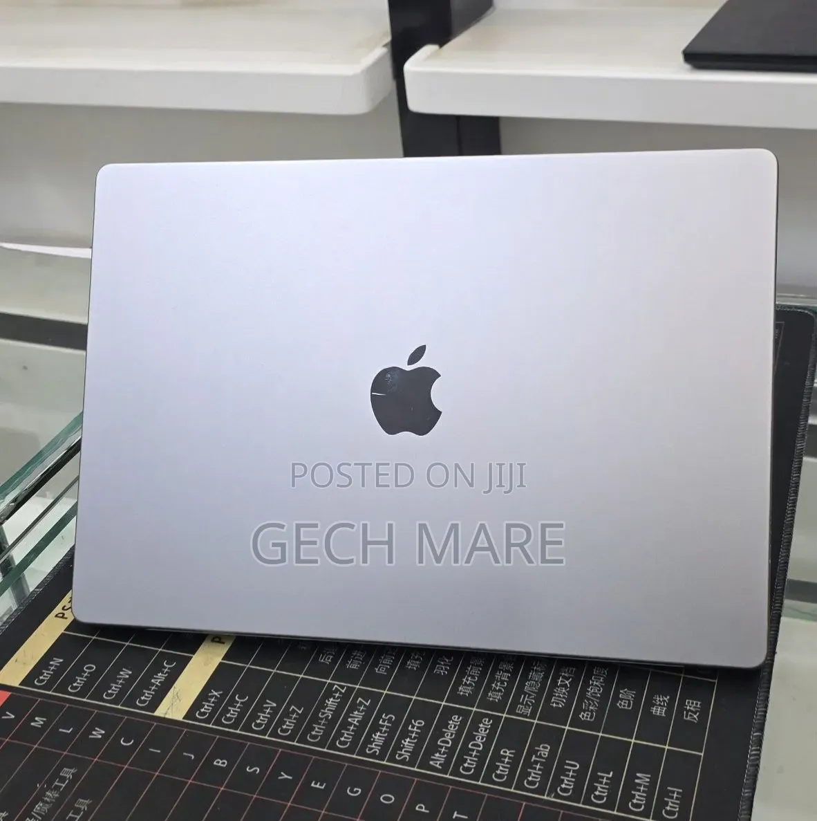 New Laptop Apple MacBook Pro 2021 M1 32GB Apple M1 Pro SSD 1T