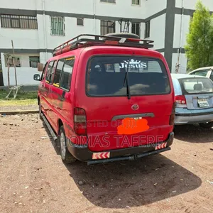 Toyota HiAce 2006 Red