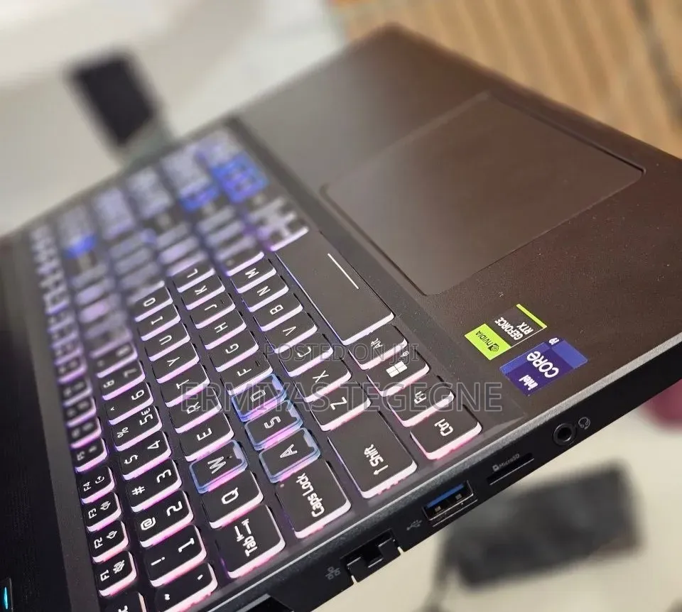 New Laptop Acer Predator Helios 300 16GB Intel Core i9 SSD 512GB
