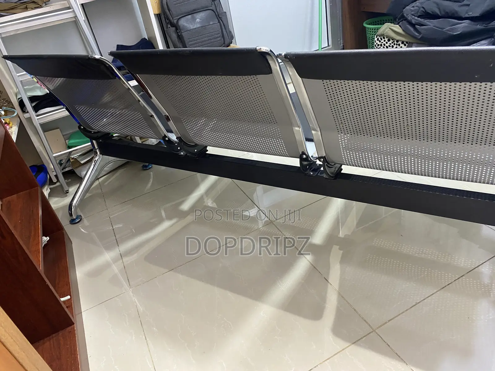 3 Sitter Leather Gust Chair 6x | Waiting Room