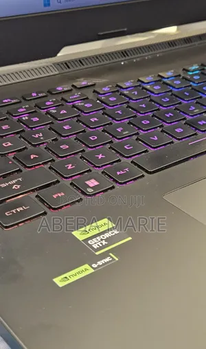 New Laptop Asus ROG Strix SCAR 17 32GB AMD Ryzen 9 SSD 1T
