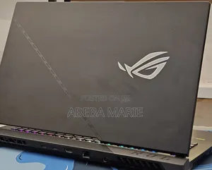 New Laptop Asus ROG Strix SCAR 17 32GB AMD Ryzen 9 SSD 1T