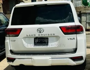 Toyota Land Cruiser 2024 White