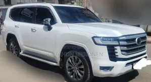Toyota Land Cruiser 2024 White