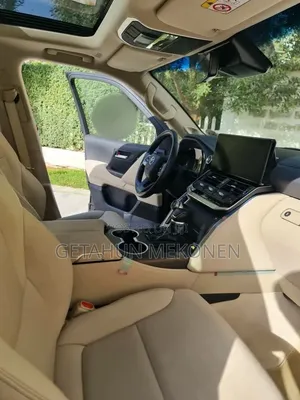Toyota Land Cruiser 2024 White