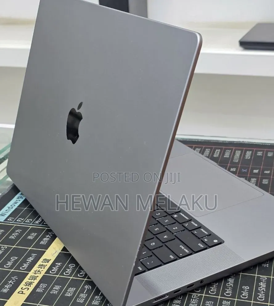 New Laptop Apple MacBook Pro 2021 M1 Max 32GB Apple M1 Max SSD 1T