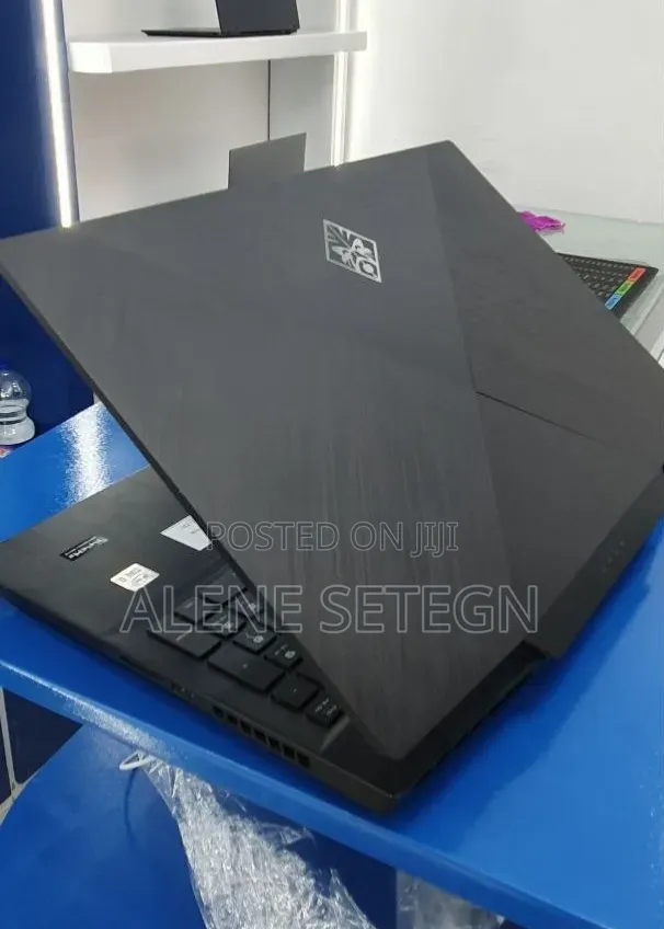 New Laptop HP Omen 17 16GB Intel Core i7 SSD 512GB