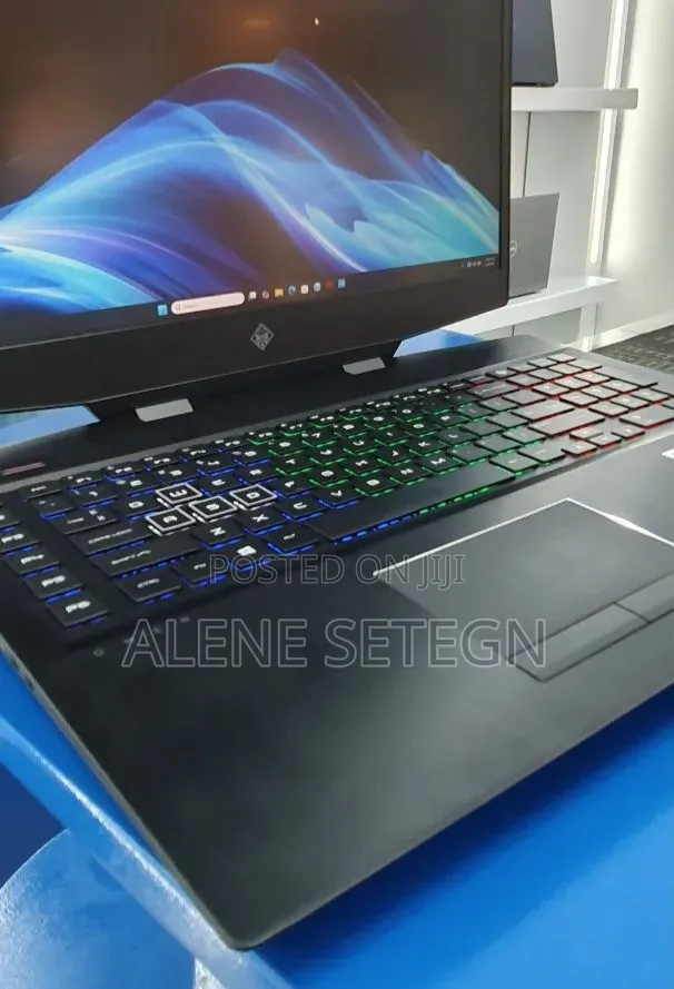 New Laptop HP Omen 17 16GB Intel Core i7 SSD 512GB