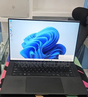 New Laptop Dell XPS 15 16GB Intel Core i7 SSD 512GB