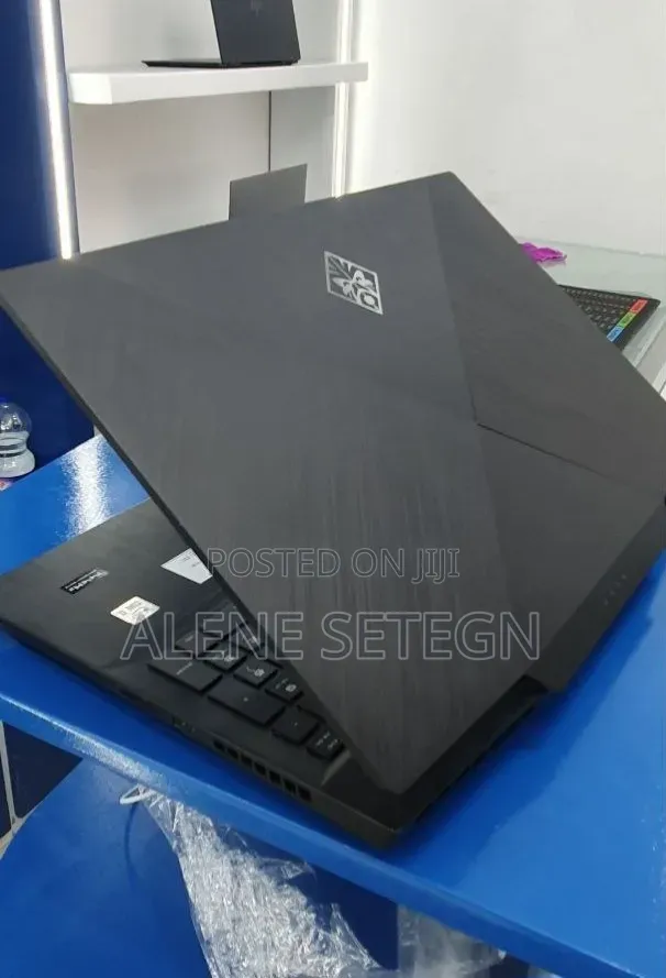 New Laptop HP Omen 17 16GB Intel Core i7 SSD 512GB