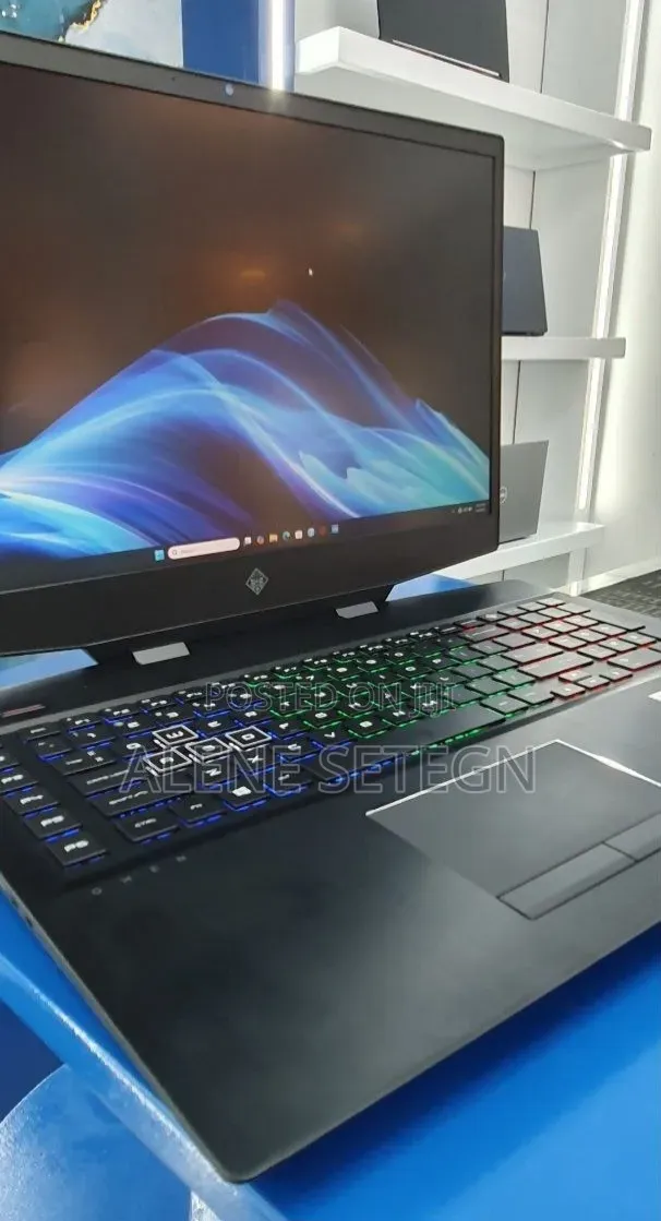 New Laptop HP Omen 17 16GB Intel Core i7 SSD 512GB
