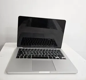 New Laptop Apple MacBook Pro 2015 8GB Intel Core i7 SSD 256GB