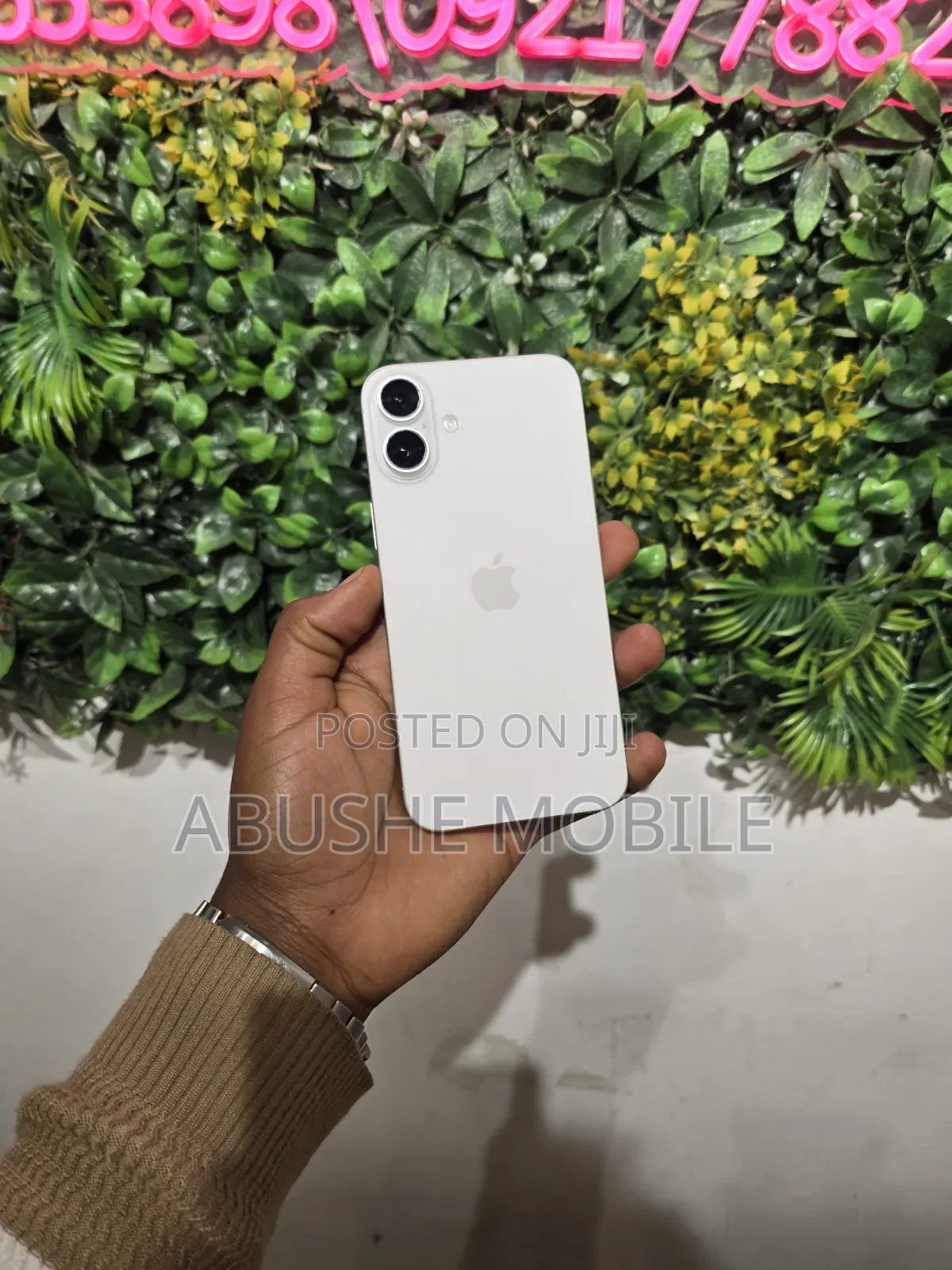 New Apple iPhone 16 Plus 128 GB White