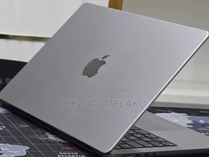 New Laptop Apple MacBook Pro 2021 M1 32GB Apple M1 Pro SSD 512GB