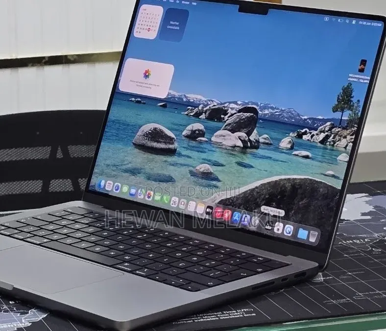 New Laptop Apple MacBook Pro 2021 M1 32GB Apple M1 Pro SSD 512GB