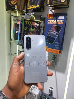 New Samsung Galaxy A17 128 GB Gray