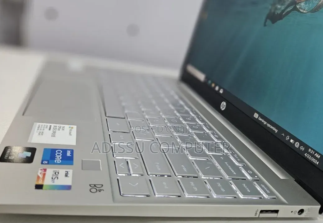 New Laptop HP Pavilion 13 8GB Intel Core i5 SSD 512GB
