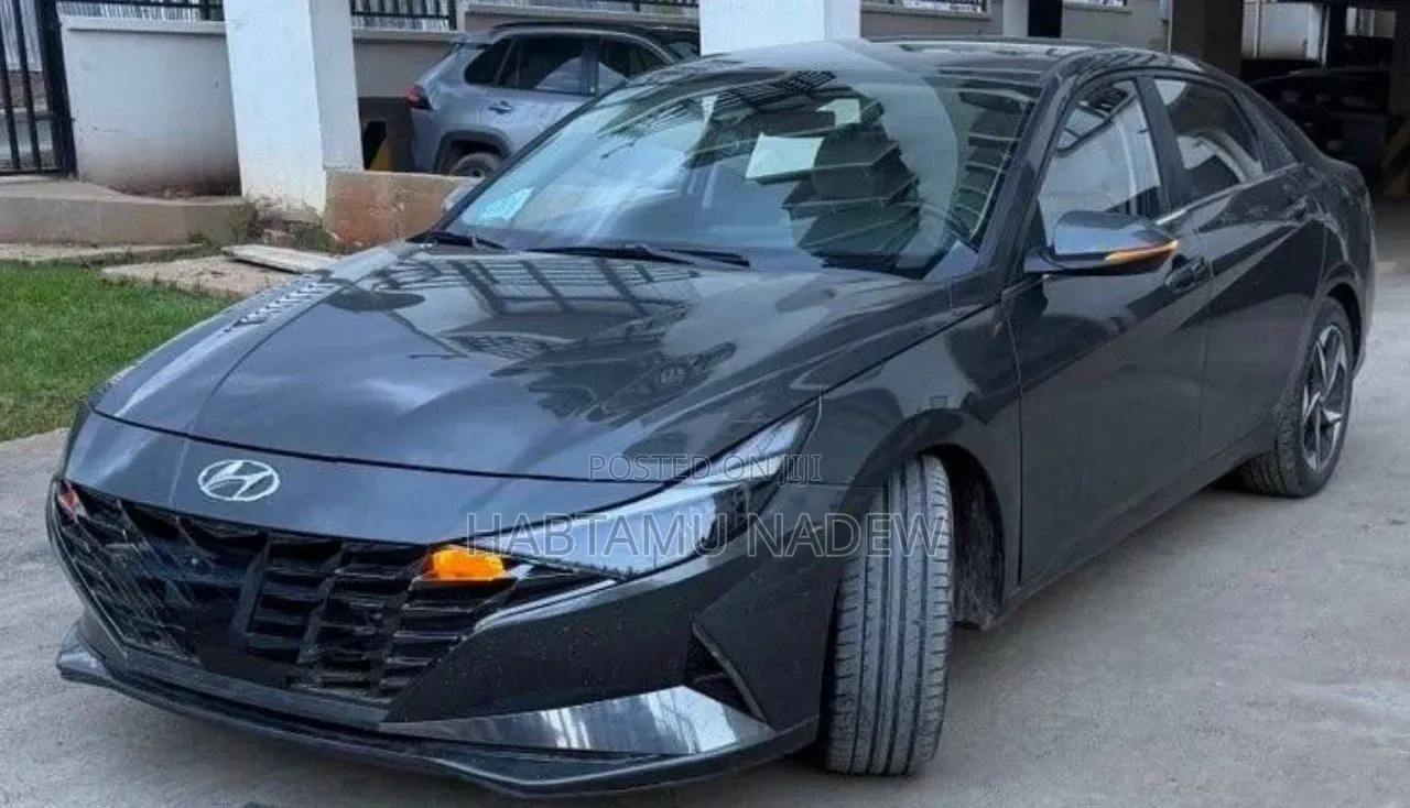 Hyundai Avante 2021 Gray