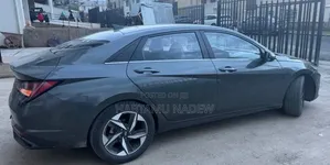 Hyundai Avante 2021 Gray