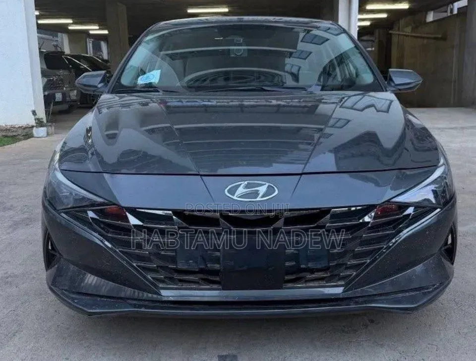 Hyundai Avante 2021 Gray