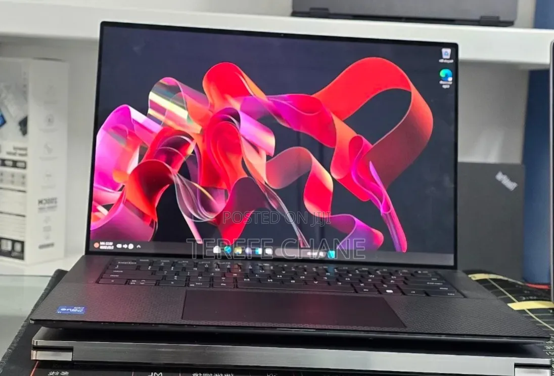 New Laptop Dell Precision 5560 16GB Intel Core i7 SSD 512GB