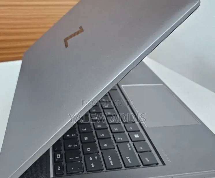 New Laptop HP 14-dq1088wm 16GB Intel Core i7 SSD 512GB