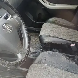 Toyota Yaris 2010 Silver