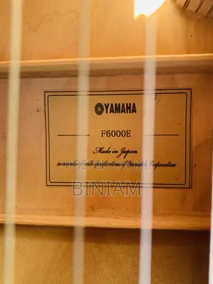 Yamaha Acoustic Box Guitar