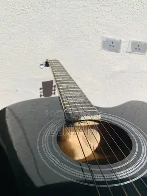 Yamaha Acoustic Box Guitar