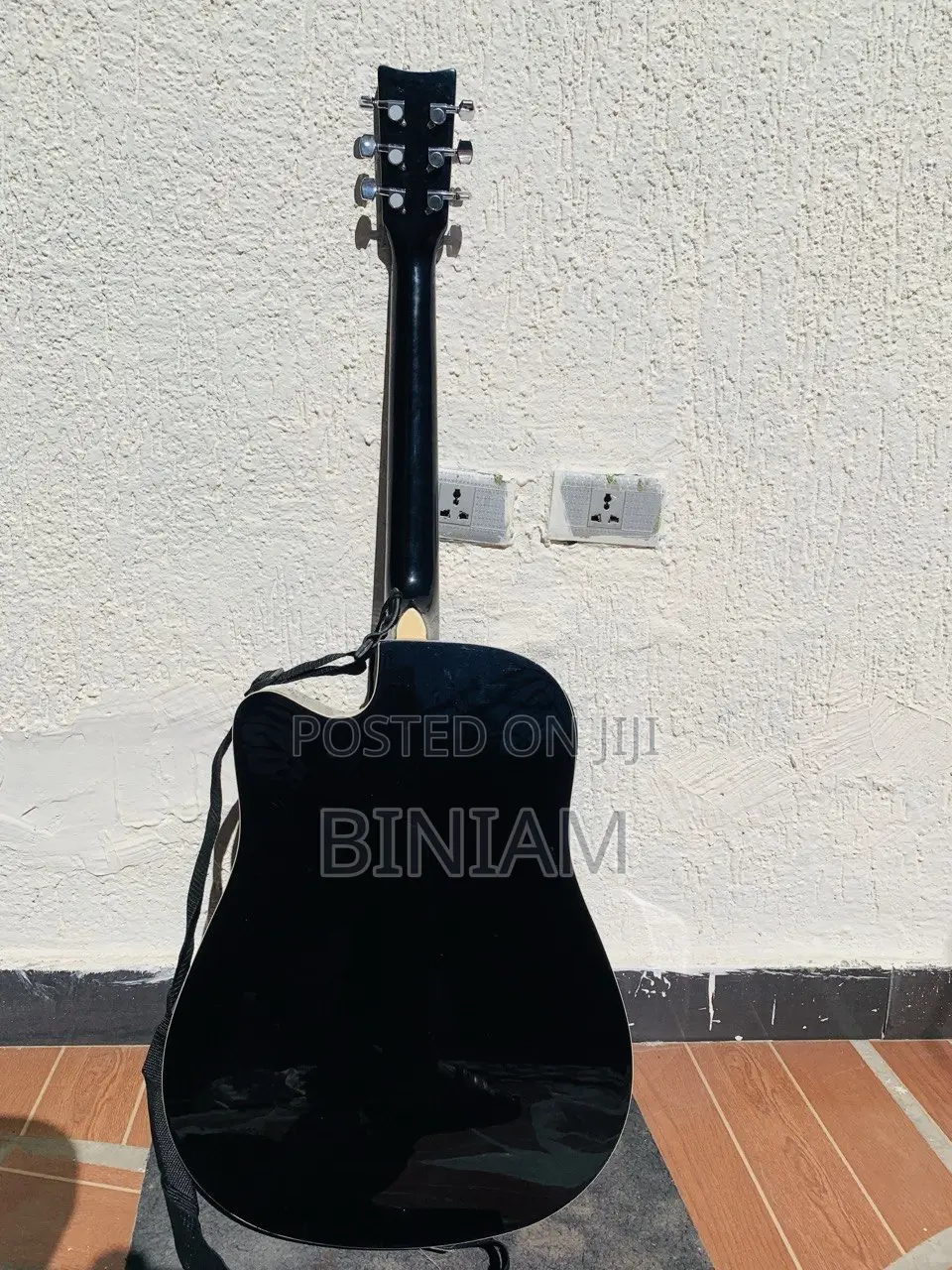 Yamaha Acoustic Box Guitar