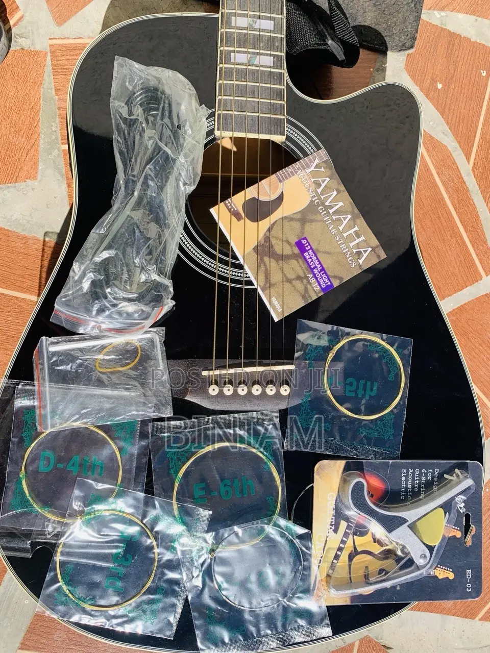 Yamaha Acoustic Box Guitar